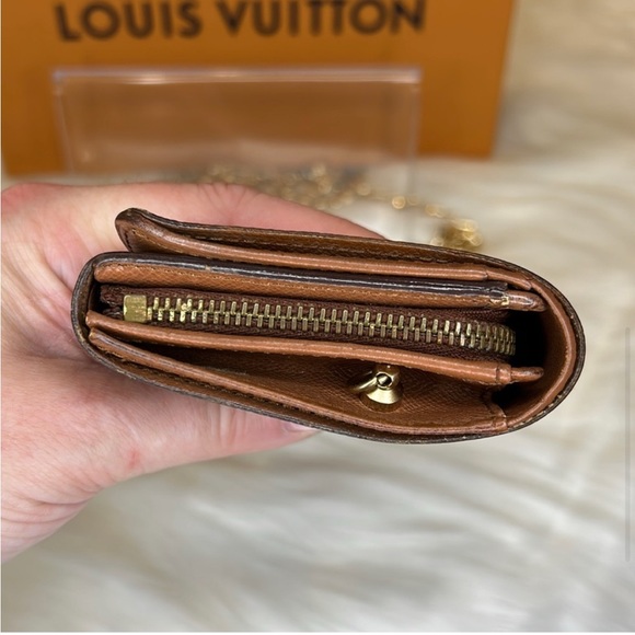 VINTAGE LOUIS VUITTON Monogram
Porte Monnaie Tresor Wallet. - Picture 8 of 10